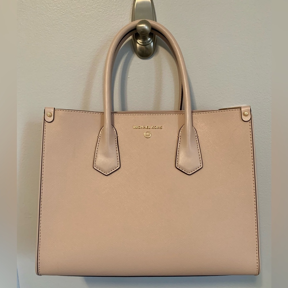 Michael Kors satchel bag with strap - Pristine Condition